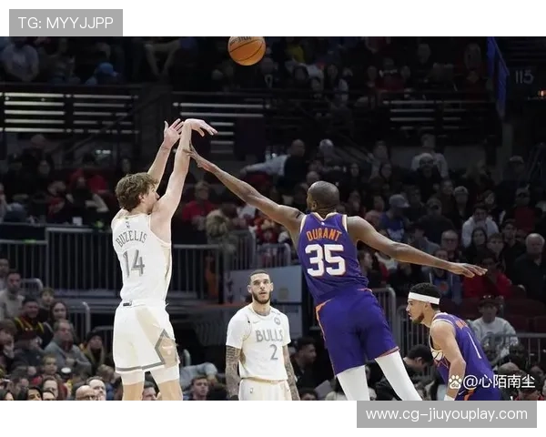 公牛连续防守回合抵挡对手攻势