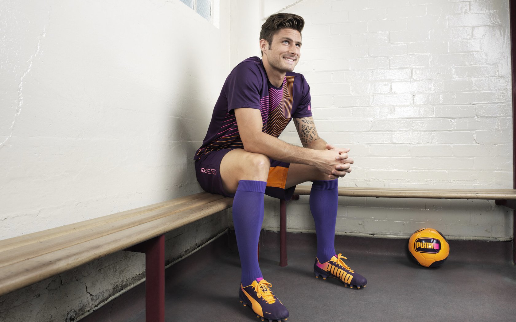 中国足球媒体与公众对教练更迭的反应与影响，中国足球走向世界的关键是教练